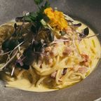 Spaghetti a la Carbonara Panceta, Huevo, Parmesano y Oliva Extra Virgen