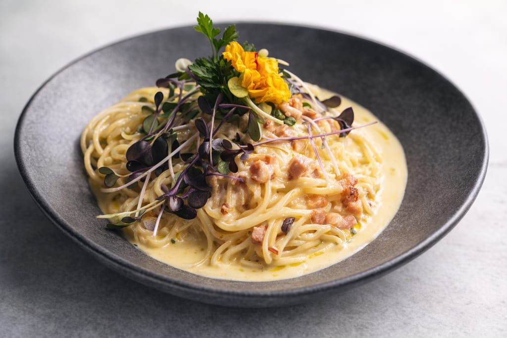 Spaghetti a la Carbonara Panceta, Huevo, Parmesano y Oliva Extra Virgen
